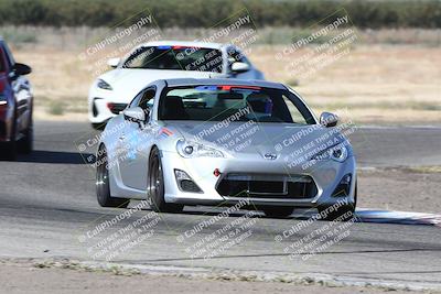 media/Sep-15-2024-Speed Ventures (Sun) [[7a54f7ed2f]]/Yellow Group/Session 1 (Outside Grapevine)/